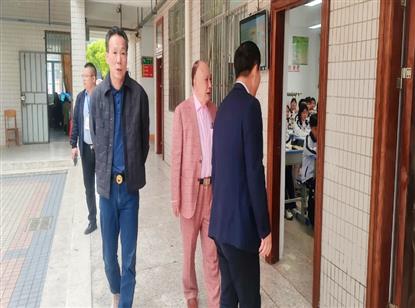 情系桑梓育桃李 春晖寸草映华阳——我会创会会长携促进会乡贤一行暖心探访华阳中学